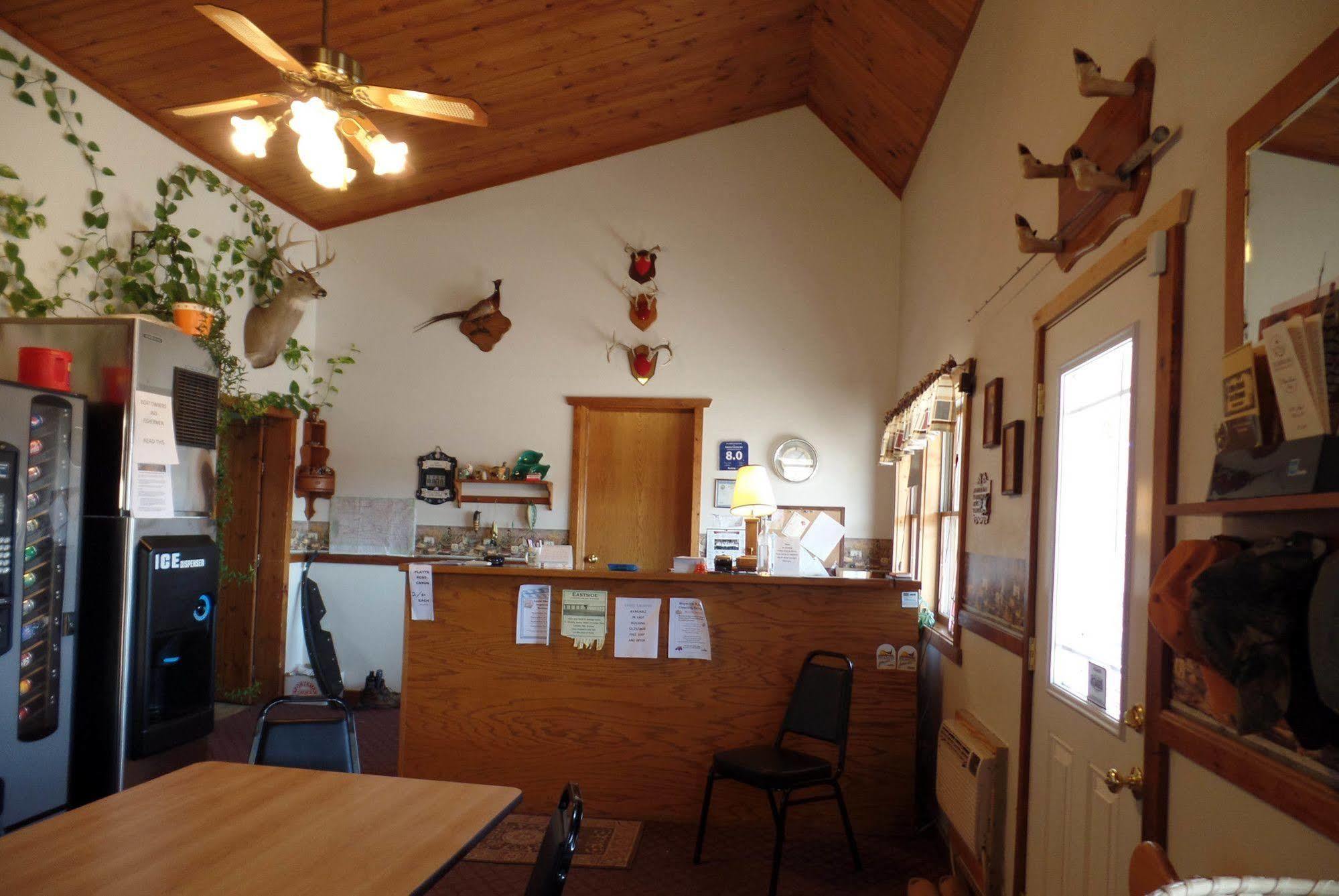 Dakota Country Inn Platte 외부 사진