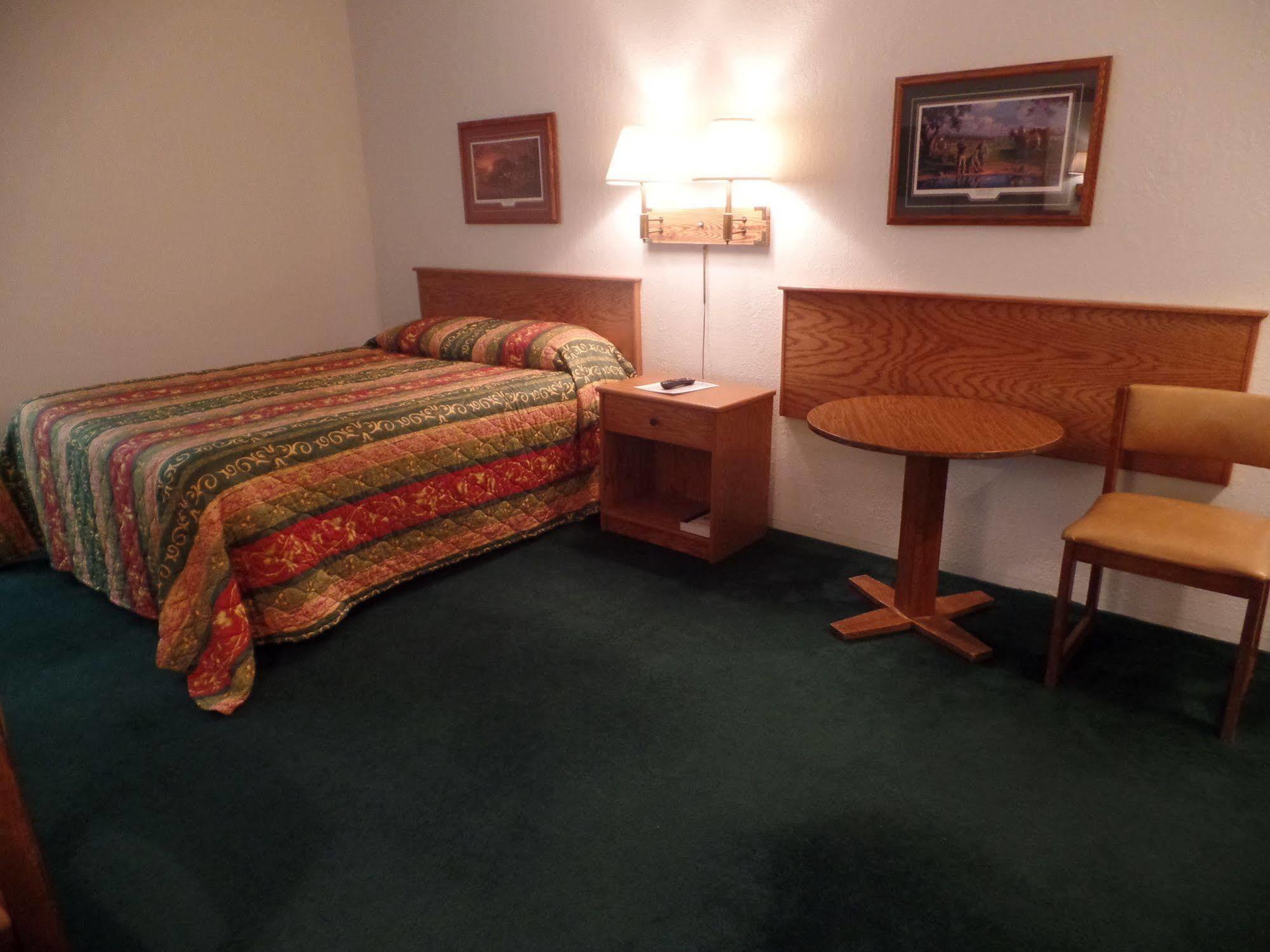 Dakota Country Inn Platte 외부 사진