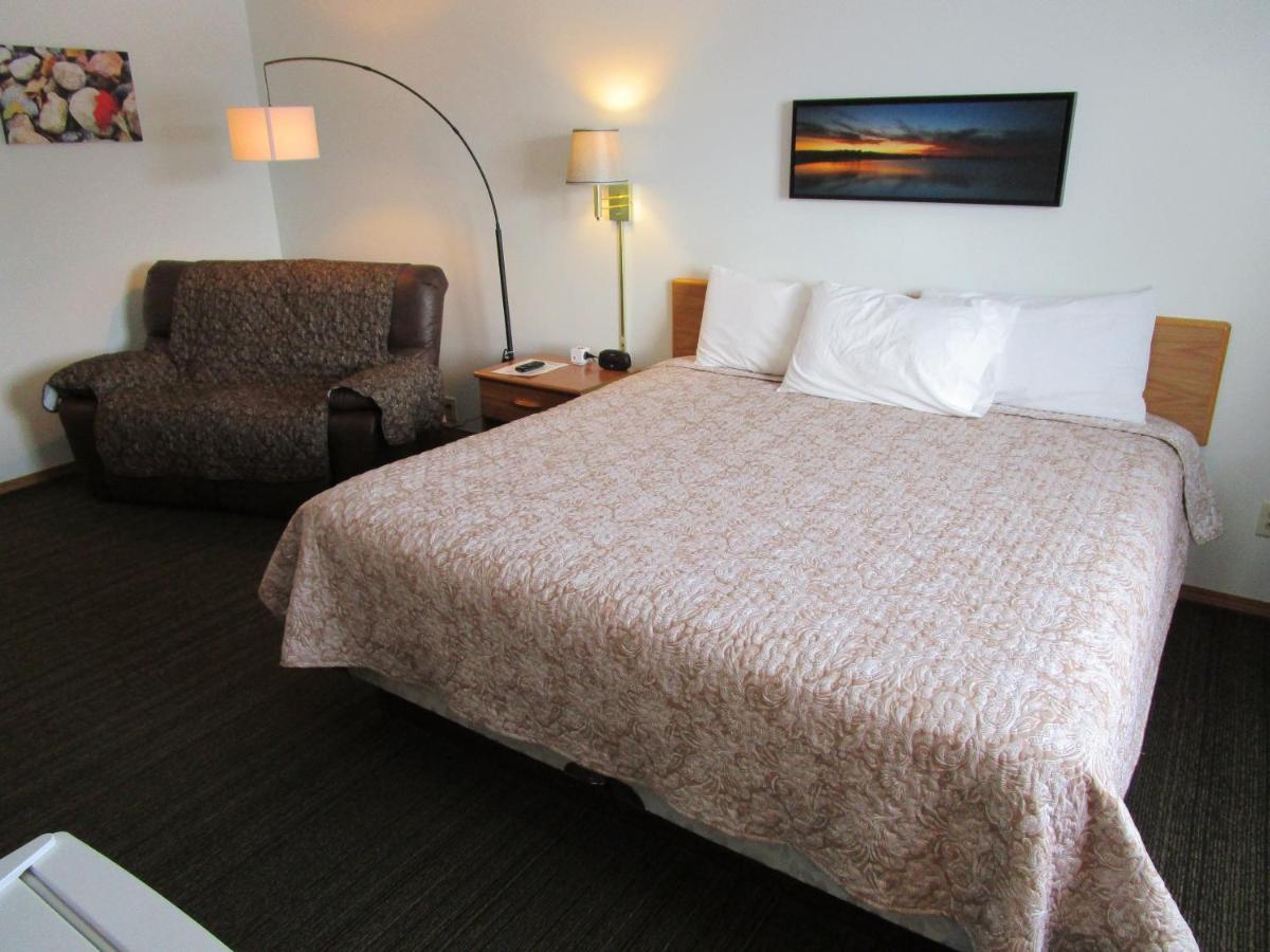 Dakota Country Inn Platte 외부 사진